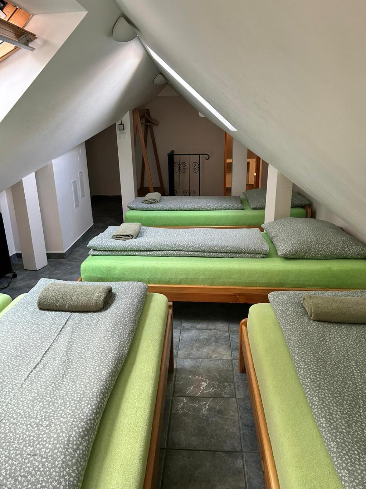 Zmrzlinovy Domecek Apartment มิคูลอฟ ภายนอก รูปภาพ